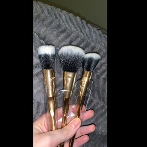 F.A.R.A.H three piece brush set - BRAND NEW !